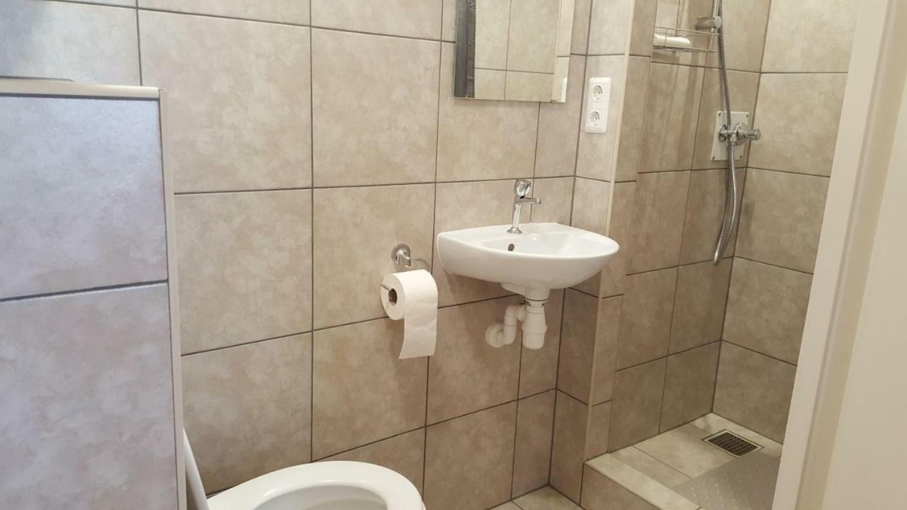 Apartment + Studios Insulinde Тилбург Екстериор снимка