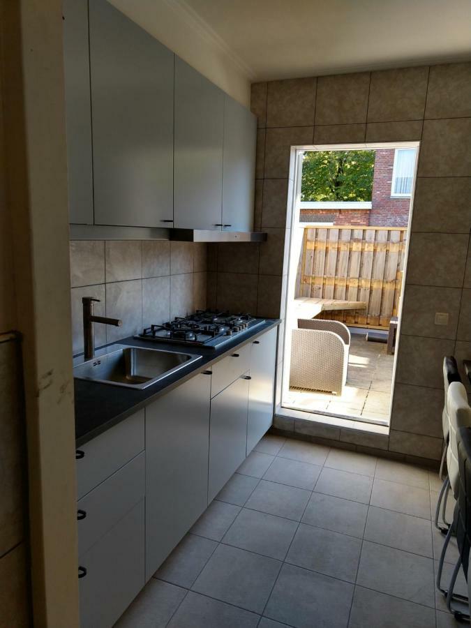 Apartment + Studios Insulinde Тилбург Екстериор снимка